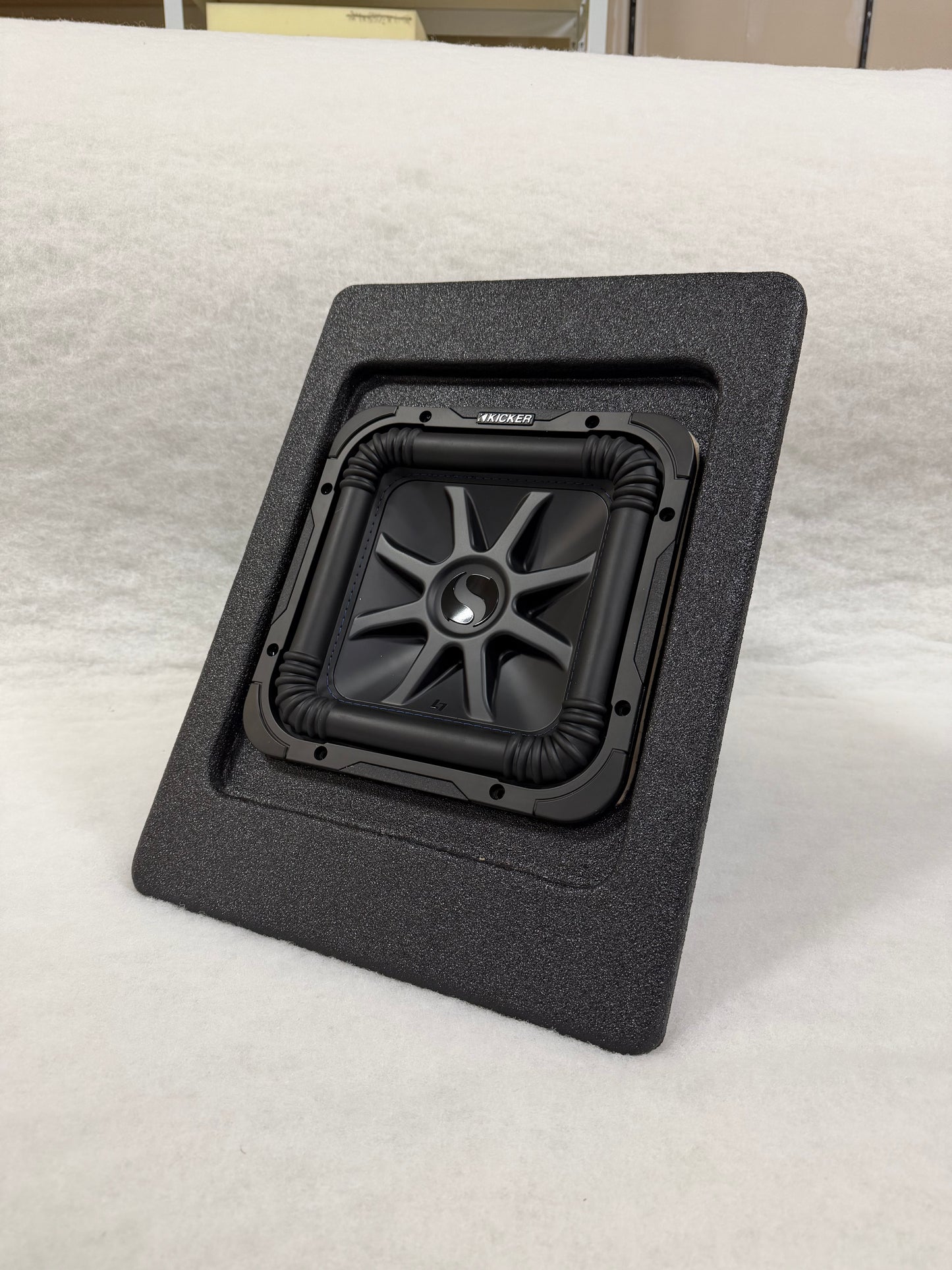 1 ohm Kicker L7S10 Slingshot Enclosure