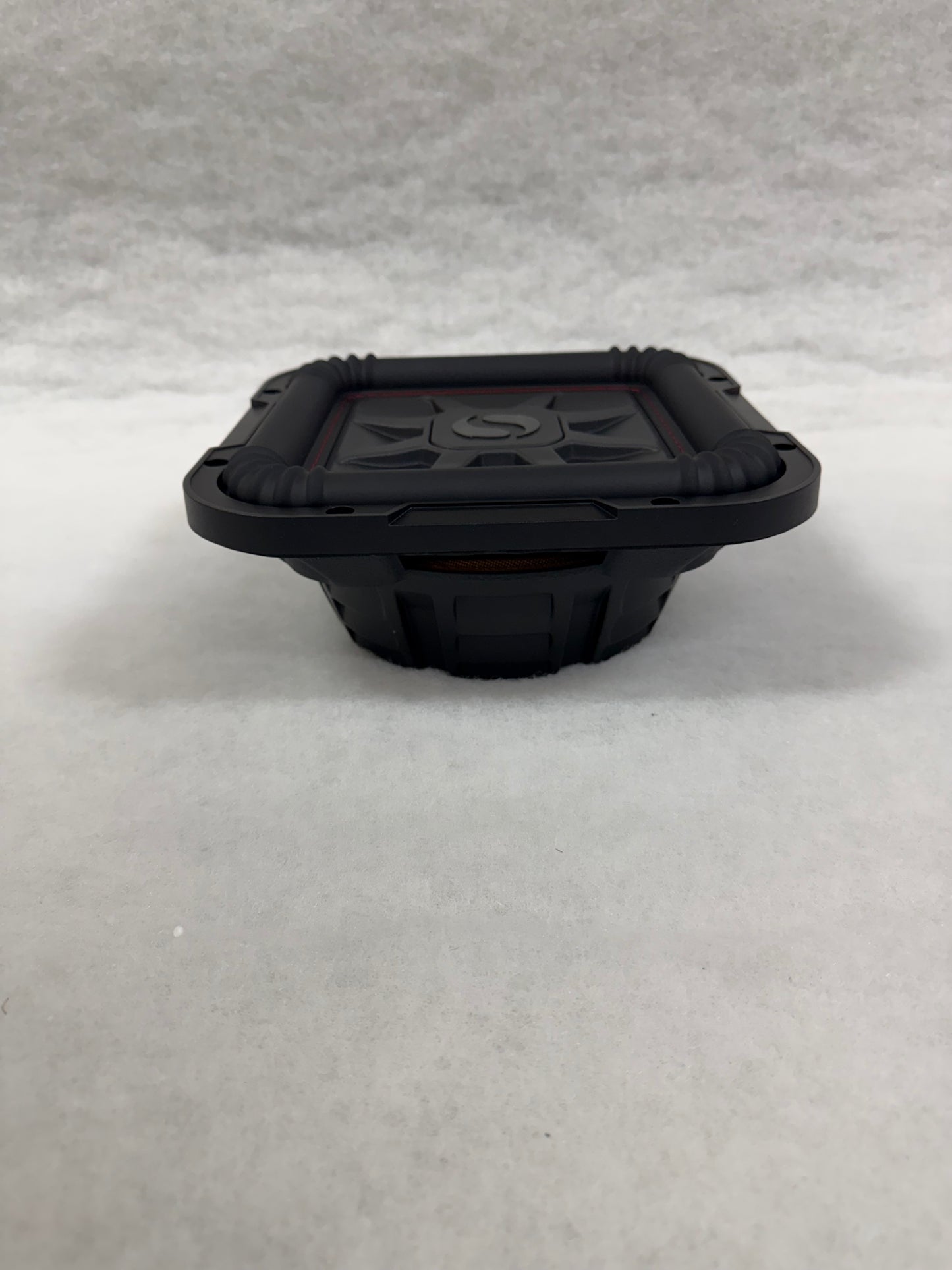 2 Ohm Kicker L7T10 Slingshot Enclosure